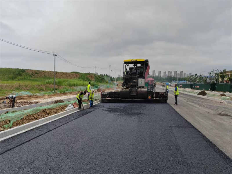 横排头路道路工程项目进展顺利