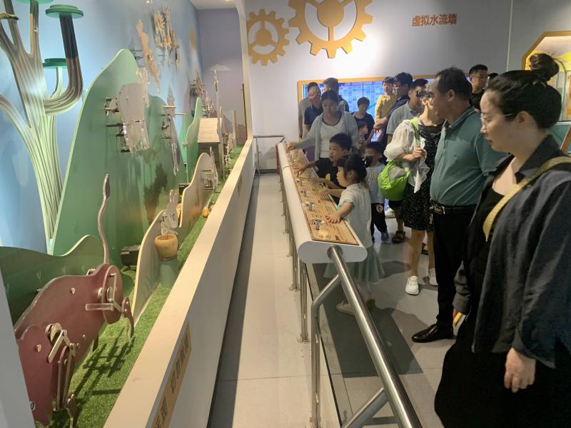走进科学世界 领略科技魅力——市重点工程处开展第20个“全国科普日”活动侧记