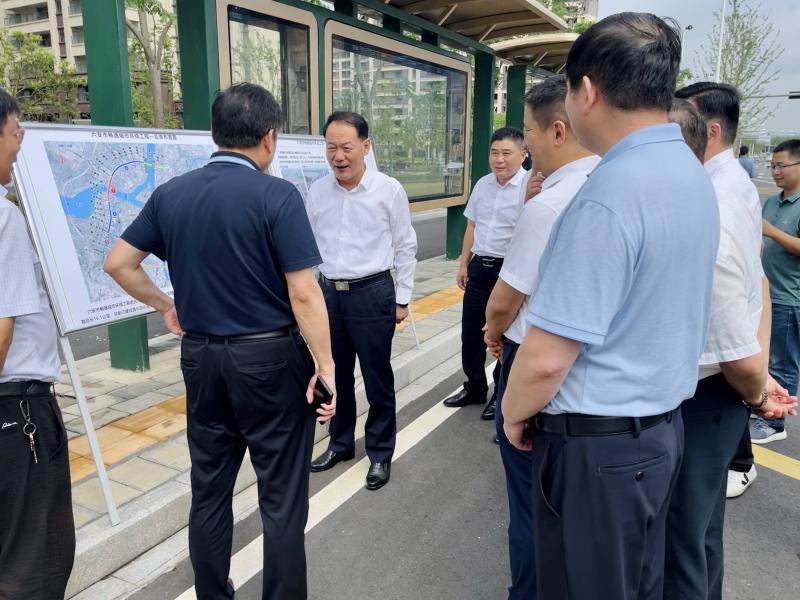 叶露中调研中心城区城市功能性项目