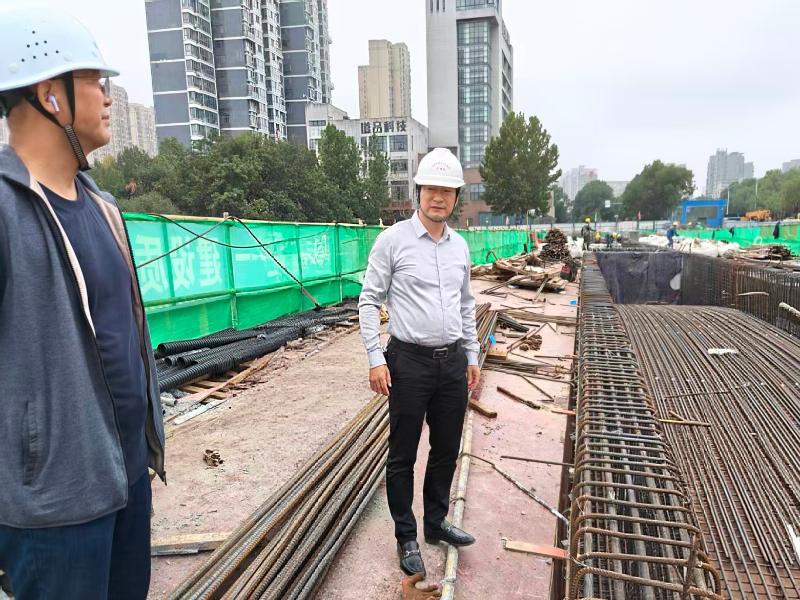 十一假期“不打烊”！市重点工程处党员干部坚守一线保建设